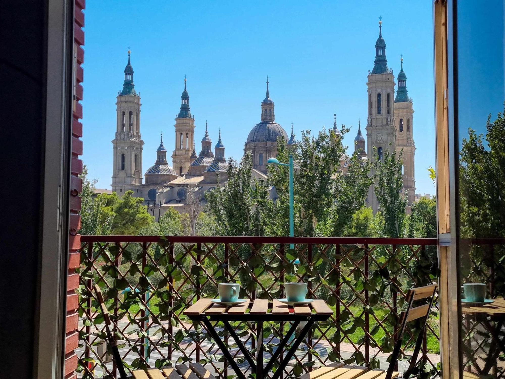 Front Views To El Pilar Comotucasa Saragosse Extérieur photo